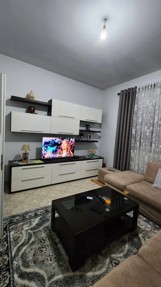 Tirane, shitet Vile 4+1 , 650.000 € 