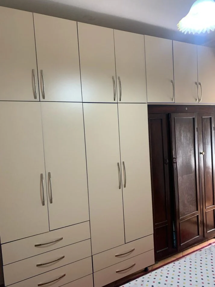 Tirane, jepet me qera apartament 1+1+Ballkon , 60 m² 500 € (RRUGA RIZA CEROVA)