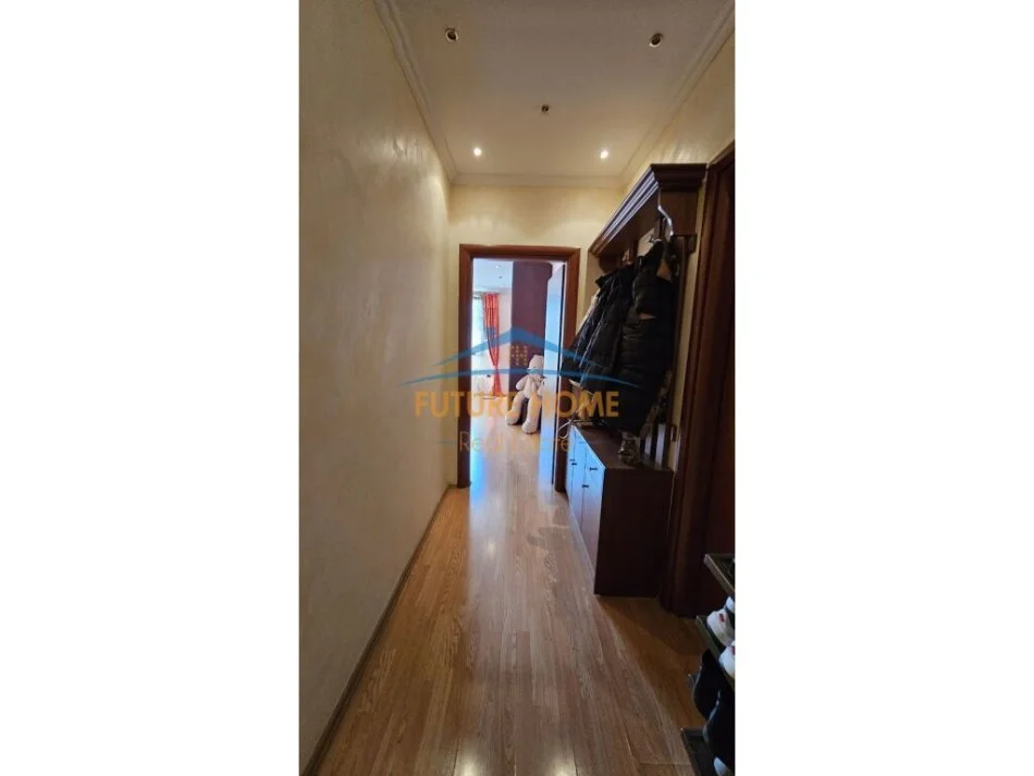 Tirane, shitet apartament 2+1+Ballkon Kati 5, 101 m² 131.000 € (Misto Mama)