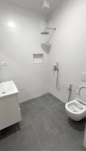 Tirane, jepet me qera dyqan Kati 0, 31 m² 63.000 € (Shitet Super Dyqan ne Fresk, Prane Furre Buke Melisa Me Hipoteke)
