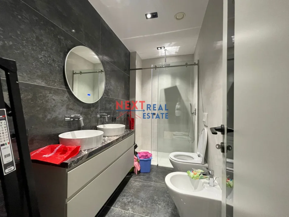 REZERVO PRONEN VETEM ME 500€! Vlore, shitet apartament 2+1+Ballkon , 92 m² 300.000 €