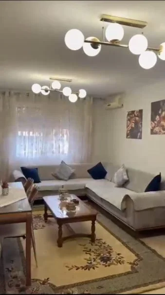 Jepet me Qera Apartament 2+1 , 500 euro