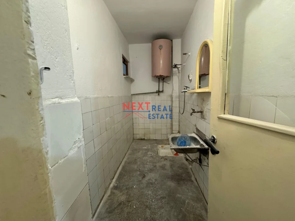 Vlore, shitet apartament 1+1+Ballkon , 73 m² 45.000 € (RRUGA E RE)