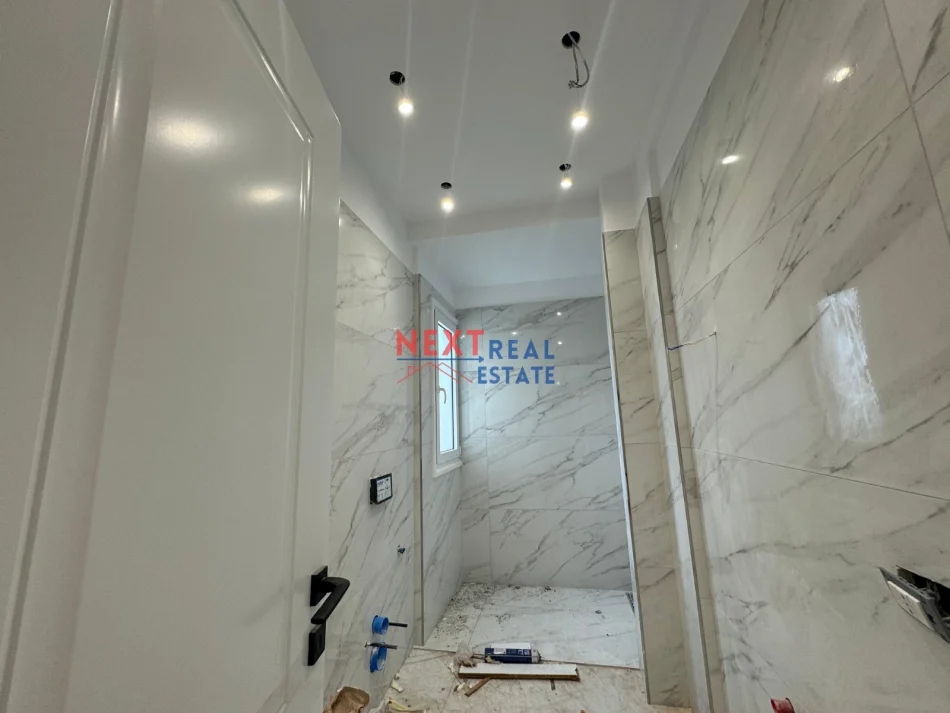 REZERVO PRONEN VETEM ME 500€! Vlore, shitet apartament 1+1+Ballkon , 82 m² 145.000 € (LUNGOMARE)