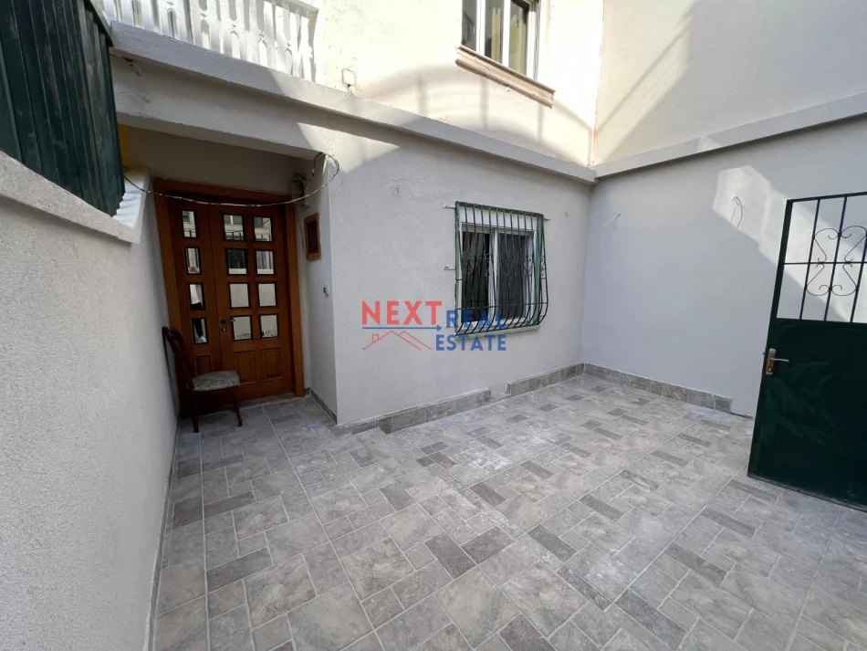 Vlore, shitet apartament 2+1+Ballkon Kati 1, 127 m² 135.000 € (VLORE)