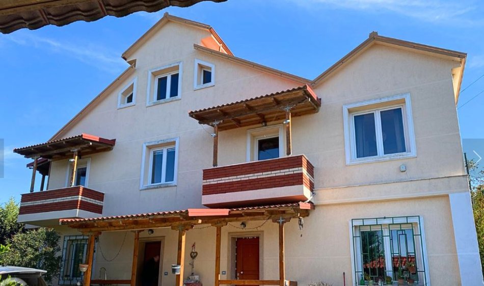 Tirane, jepet me qera Vile 2+1 Kati 2, 85 m² 700 € (JEPET ME QERA SUPER VILE 2+1+ PARKIM, E MOBILUAR NE SELITE)