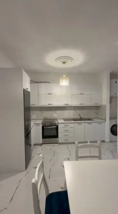 🏡 Jepet me Qera Apartament 1+1 LLUKS  ne Astir me Cmimin 450 mije leke