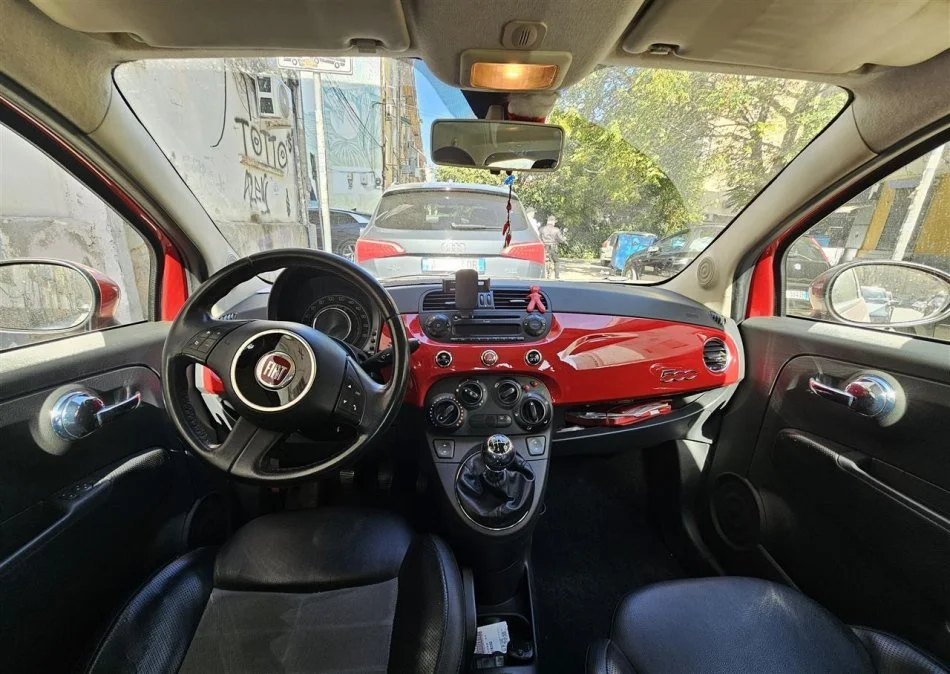 OKAZION Tirane, shes makine fiat 500 Benzin, e kuqe manuale Kondicioner 150.000 km 2999 €