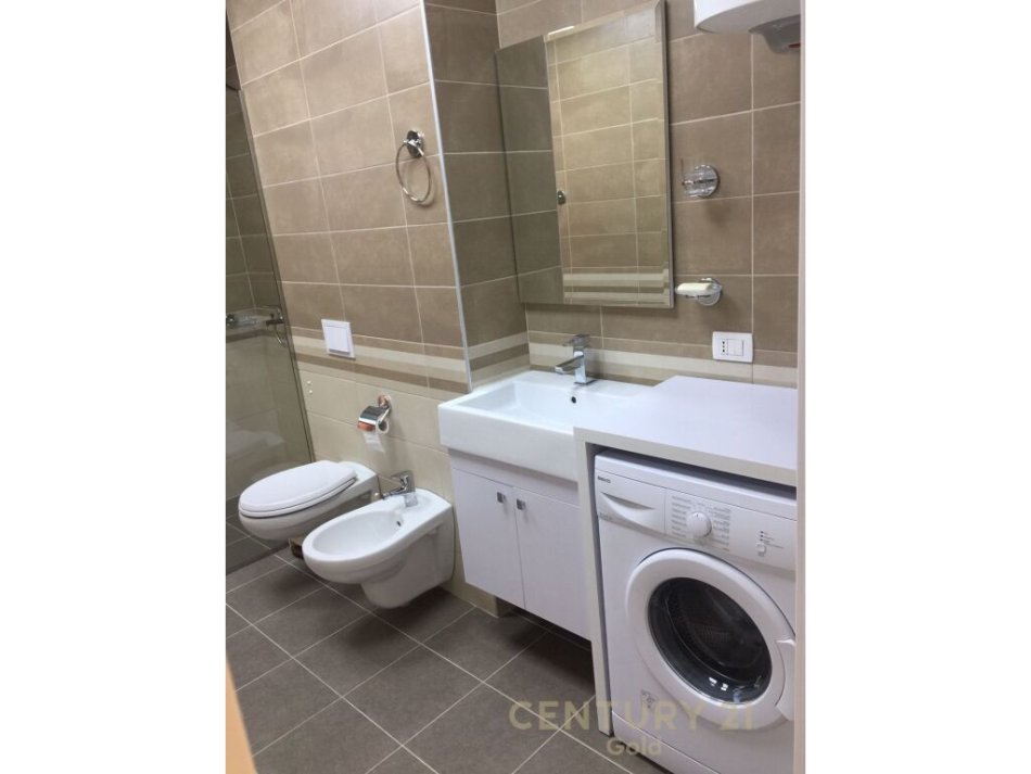 Tirane, jepet me qera apartament 2+1 Kati 4, 106 m² 600 € (FIORI DI BOSKO)