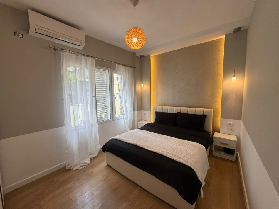 Tirane, jepet me qera apartament 2+1 Kati 1, 80 m² 750 € (kodra diellit)