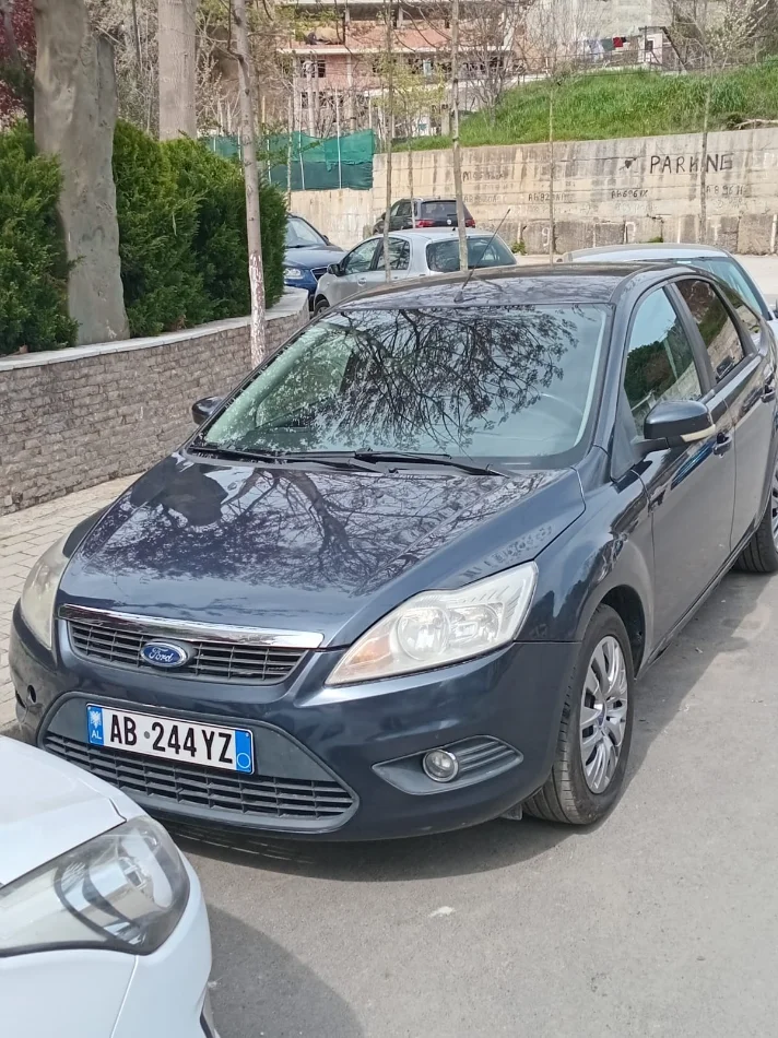 Tirane, shitet makine Ford Focus 2010 Nafte, gri e erret manuale Kondicioner 165.000 km 3.000 €