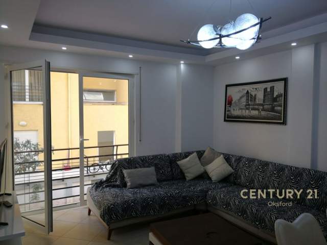 Tirane, jepet me qera apartament 2+1+BLK Kati 2, 80 m² 500 Euro (Selite, Qendra Tregtare Kristal)