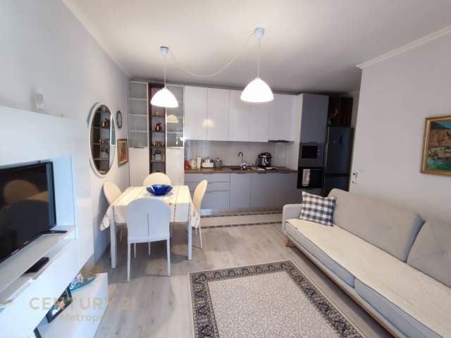 Tirane, jepet me qera apartament 1+1 Kati 4, 59 m² 450 Euro (Don Bosco)