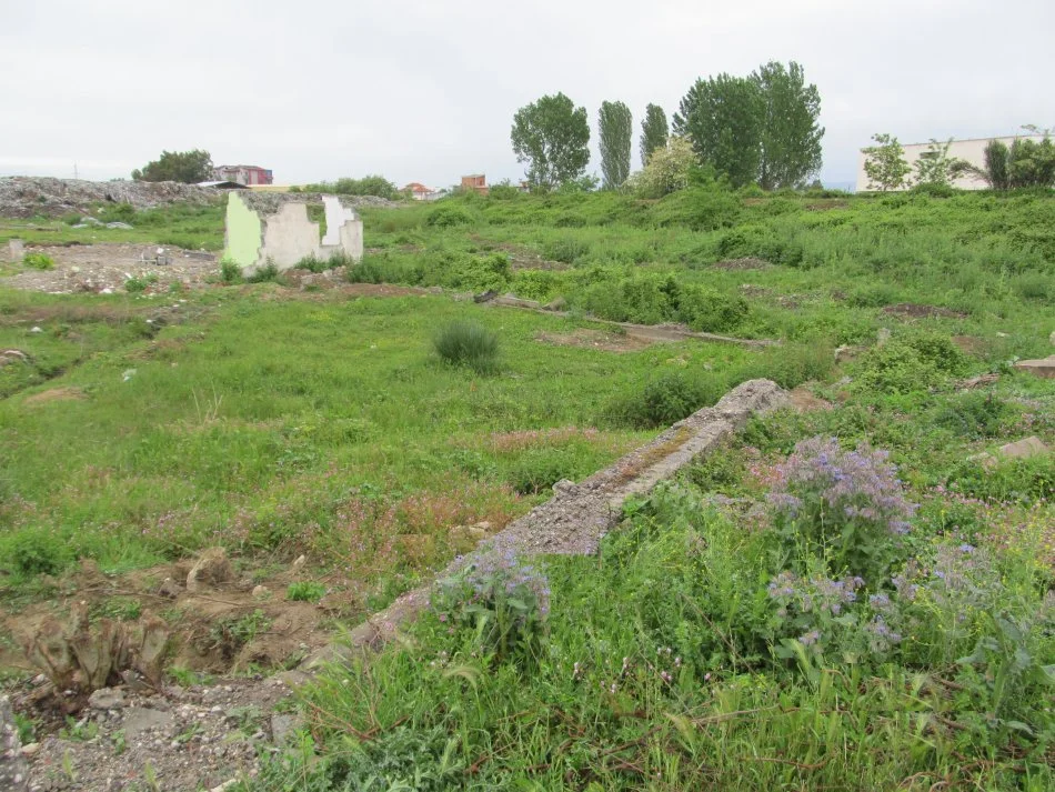 Fier, Shitet Truall 5,000 m2 + Ndertese 317 m2, Cmimi Fillestar 39,600,000 Leke, "Sheq i Madh"