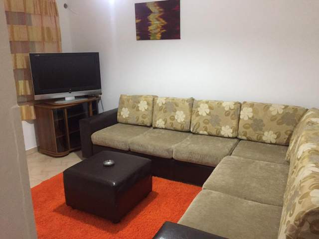 Tirane, jepet me qera apartament 1+1+A Kati 2, 60 m² 36.000 Leke (Shkolla e Baletit)