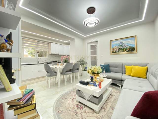 Tirane, shitet apartament 3+1 Kati 1, 102 m² 113.000 Euro (NJESIA BASHKIAKE NR 2, Tregu Elektrik)
