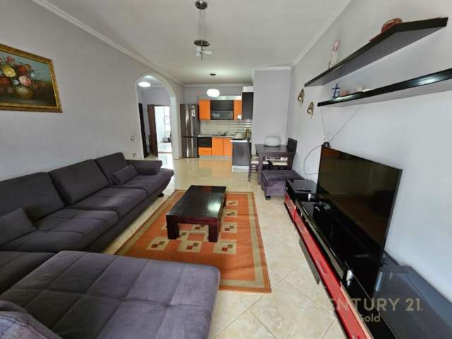 Tirane, jepet me qera apartament 1+1 Kati 9, 70 m² 400 Euro (Astiri)