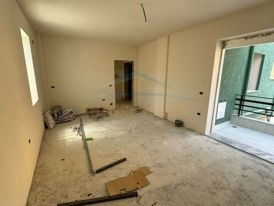 Korce, shitet apartament 1+1 Kati 1, 55 m² 58.500 € (Lagjia 2)