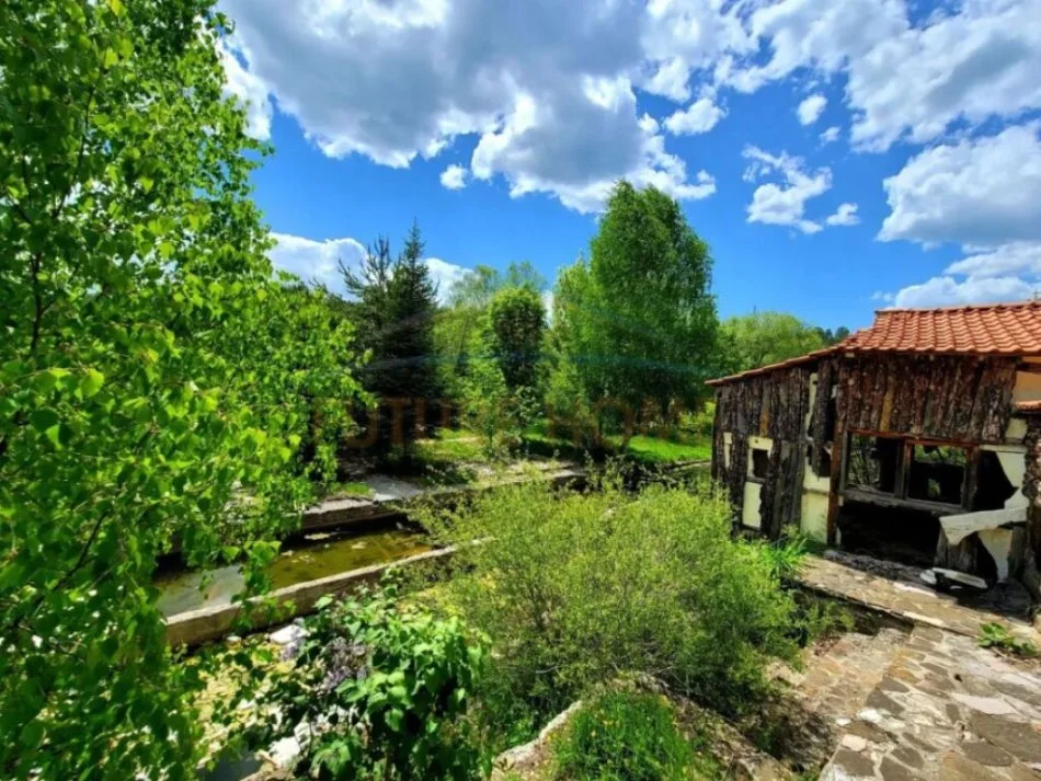 Korce, shitet truall , 750 m² 140.000 € (Voskopoje)