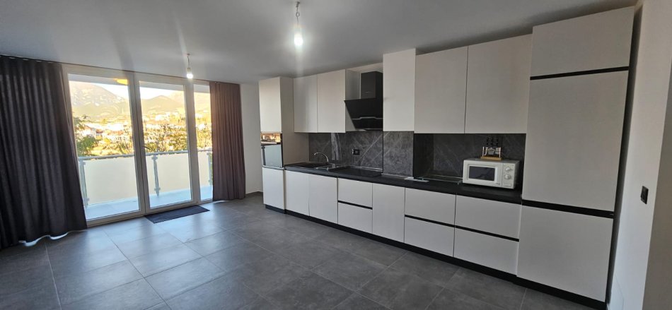 Tirane, jepet me qera apartament 1+1+Aneks+Ballkon , 90 m² 480 € 