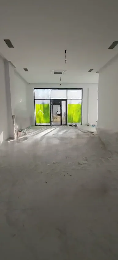 Tirane, jepet me qera ambjent biznesi Kati 0, 95 m² 1.600 € (Rr. Ali Shefqeti)