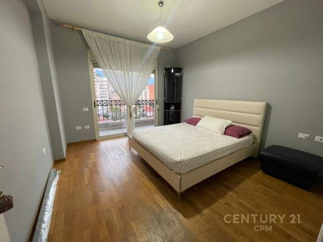 Tirane, jepet me qera apartament 2+1+BLK Kati 5, 110 m² 600 Euro (Selvia)