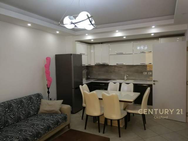Tirane, jepet me qera apartament 2+1+BLK Kati 2, 80 m² 500 Euro (Selite, Qendra Tregtare Kristal)