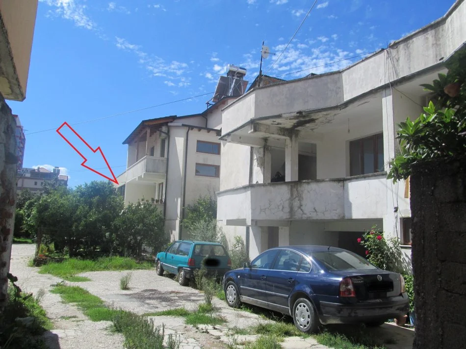 Fier, Shitet Truall 217.5 m² dhe Ndertese 99 m², Cmimi Referues 6,160,000 Leke (Lagja “15 Tetori”)