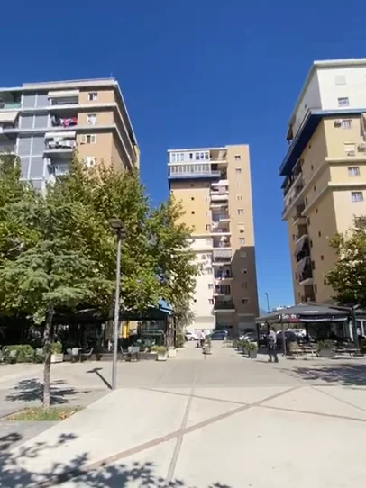 Tirane, shitet apartament 1+1+Ballkon Kati 9, 48 m² 84.000 € (Ish-Fusha e Aviacionit, pranë shkollës Dhora Leka)