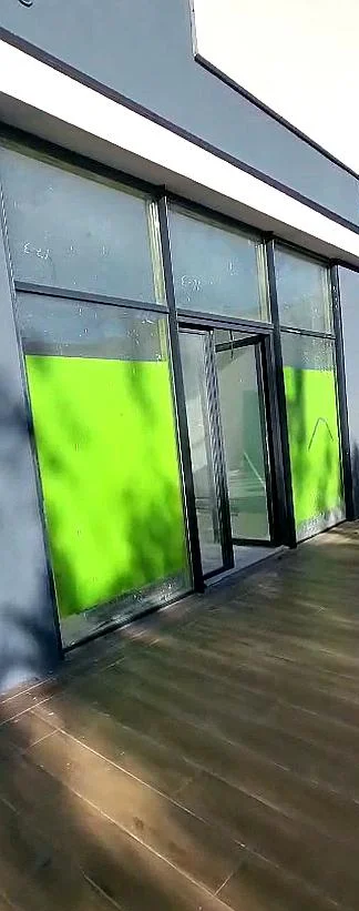 Tirane, jepet me qera ambjent biznesi Kati 0, 95 m² 1.600 € (Rr. Ali Shefqeti)