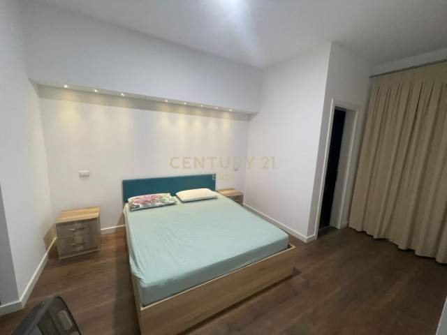 Tirane, jepet me qera apartament 3+1+BLK Kati 8, 119 m² 500 Euro (Astiri)