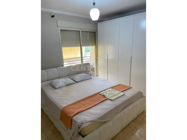 Tirane, jepet me qera apartament 2+1+BLK Kati 5, 110 m² 500 Euro (Don Bosco)