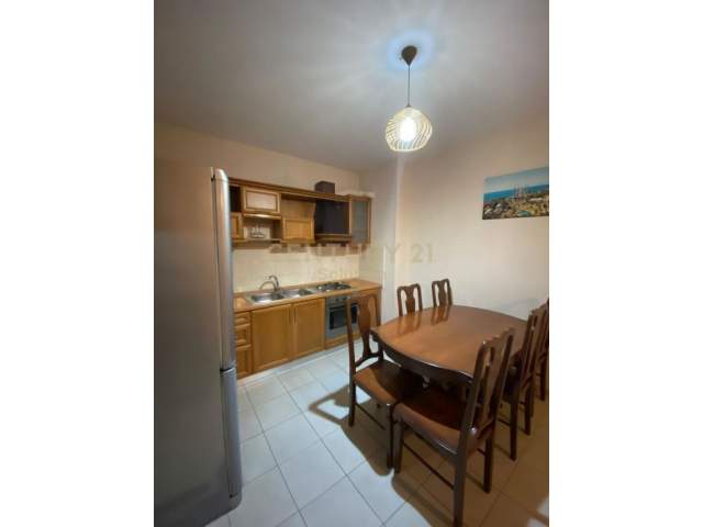 Tirane, shitet apartament 2+1 Kati 5, 88 m² 110.000 Euro (Yzberish)