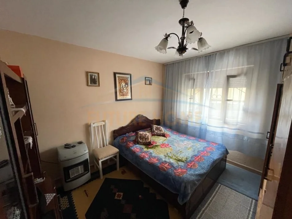Korce, shitet apartament 2+1 Kati 1, 78 m² 37.000 € (Lagjia 17)