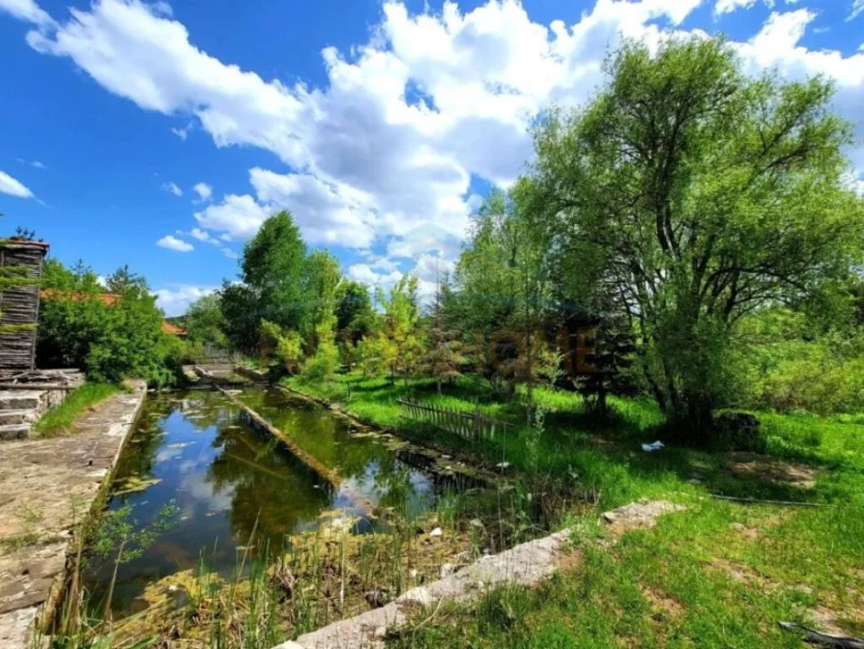 Korce, shitet truall , 750 m² 140.000 € (Voskopoje)