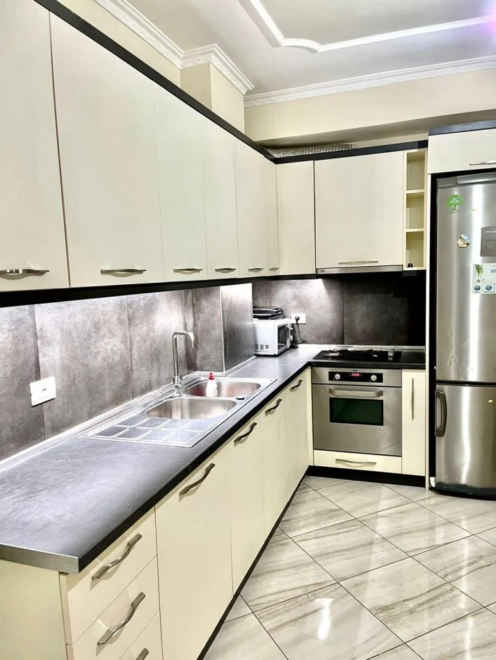 Tirane, jepet me qera apartament 1+1 Kati 6, 63 m² 600 € (Vasil Shanto)