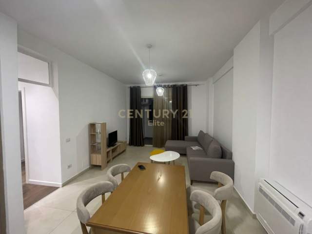 Tirane, jepet me qera apartament 3+1+BLK Kati 8, 119 m² 500 Euro (Astiri)