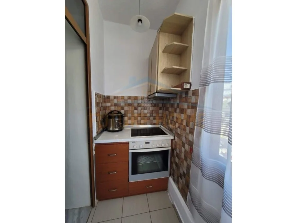 Korce, shitet apartament 1+1 Kati 4, 68 m² 45.000 € (Lagjia 8, Korçë)