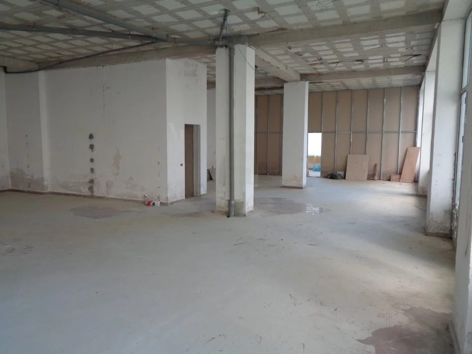 Durrës, Shitet Njësi me sipërfaqe 227.66 m2, Çmimi fillestar 21,418,320 Lekë