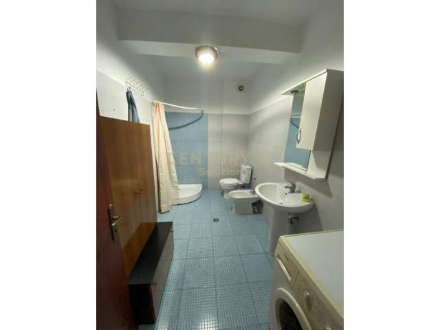 Tirane, shitet apartament 2+1 Kati 5, 88 m² 110.000 Euro (Yzberish)