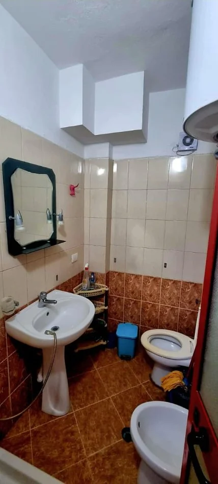 Durres, shitet apartament 1+1, Kati 5, 65,000 €