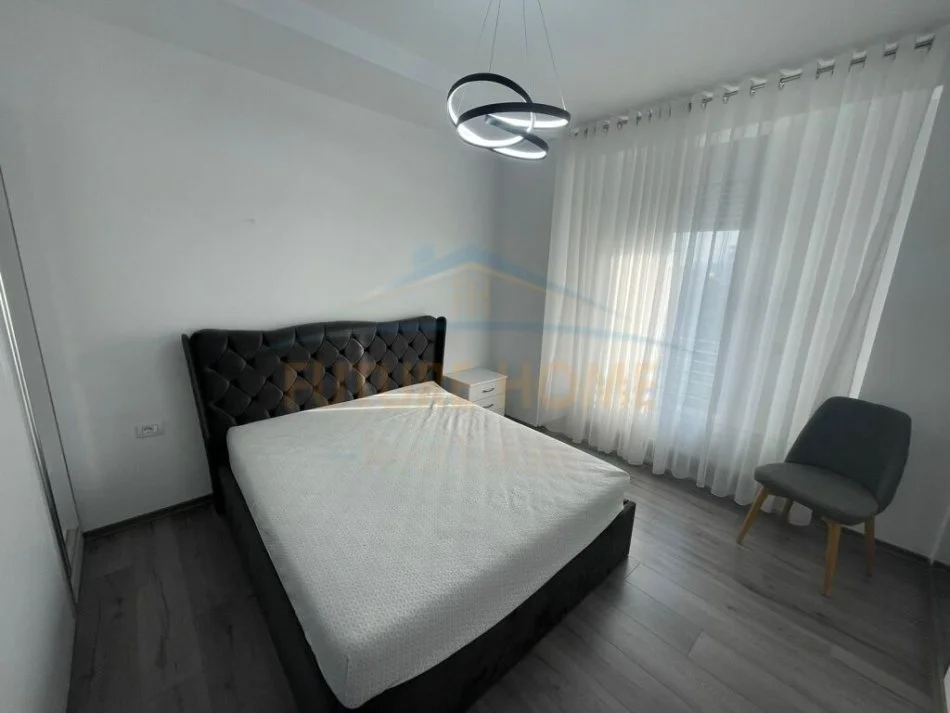 Korce, shitet apartament 3+1+Ballkon Kati 3, 115 m² 180.000 € (Terminali, Korce)
