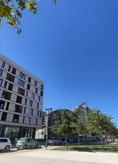 Tirane, shitet apartament 1+1+Ballkon Kati 9, 48 m² 84.000 € (Ish-Fusha e Aviacionit, pranë shkollës Dhora Leka)