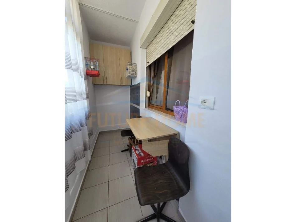 Korce, shitet apartament 1+1 Kati 4, 68 m² 45.000 € (Lagjia 8, Korçë)