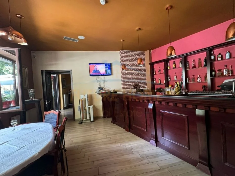Korce, shes Shitet, Biznes (Hotel) 55.000 €