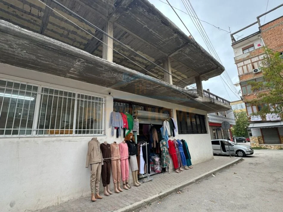 Korce, shitet Vile 2 Katshe Kati 2, 211 m² 153.000 € (Lagjia 8)