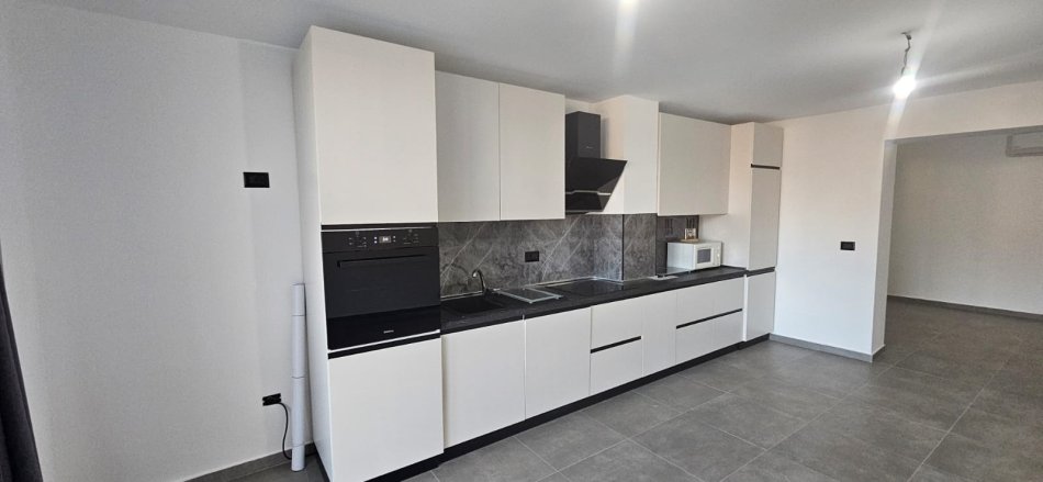 Tirane, jepet me qera apartament 1+1+Aneks+Ballkon , 90 m² 480 € 