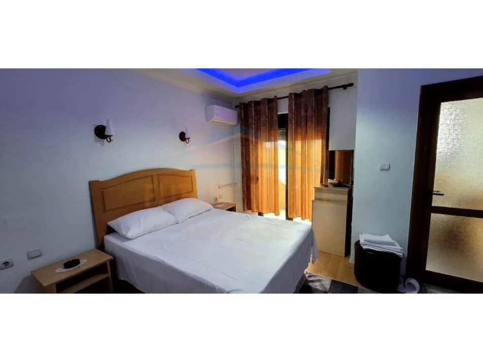 Korce, shitet hotel Kati 2, 370 m² 220.000 € (Km 4 Korçë - Bilisht)