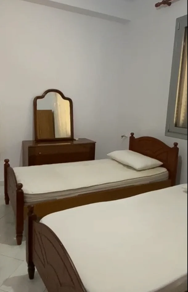Tirane, jepet me qera nga Pronari, pa-komision Vile Vile 3 Katshe Kati 2, 599 m² 4.000 €