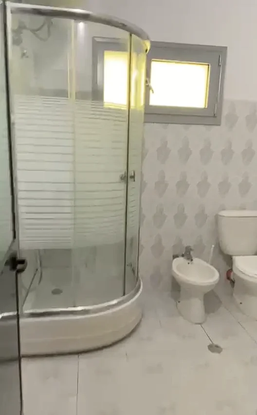 Tirane, jepet me qera nga Pronari, pa-komision Vile Vile 3 Katshe Kati 2, 599 m² 4.000 €